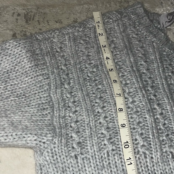 NWT Aerie Open Back Sweater 🤍 - Picture 9 of 14